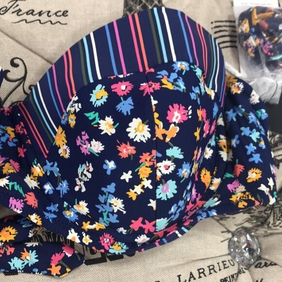 Vera Bradley Reversible Wildflower Swim Top - Picture 5 of 6